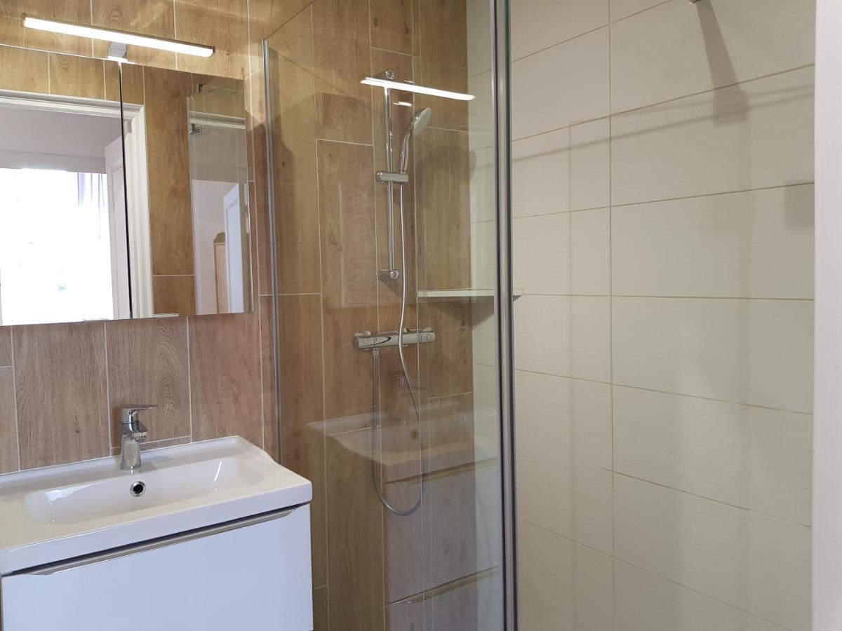 Gites De La Croisee Des Chemins - Piscine Chauffee - Spa, Hammam Et Sauna Izeaux 外观 照片