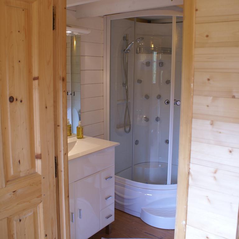 Gites De La Croisee Des Chemins - Piscine Chauffee - Spa, Hammam Et Sauna Izeaux 客房 照片